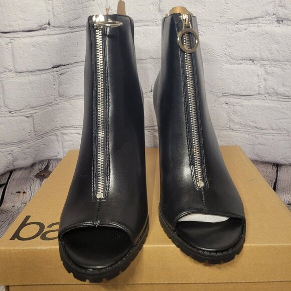 Bar III Dillian Front Zip Shooties - Picture 2 of 11